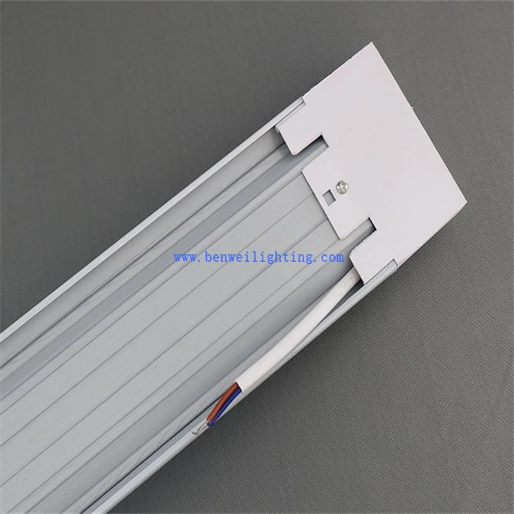 Under Cabinet Batten Light (2)